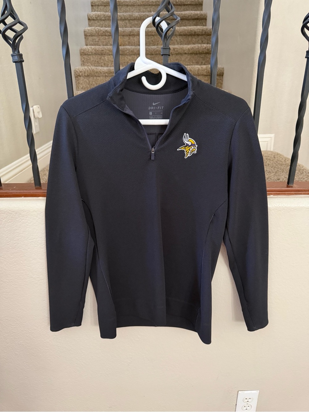 Nike Black Dri-FIT Minnesota Vikings Women's Quarter-Zip Pullover